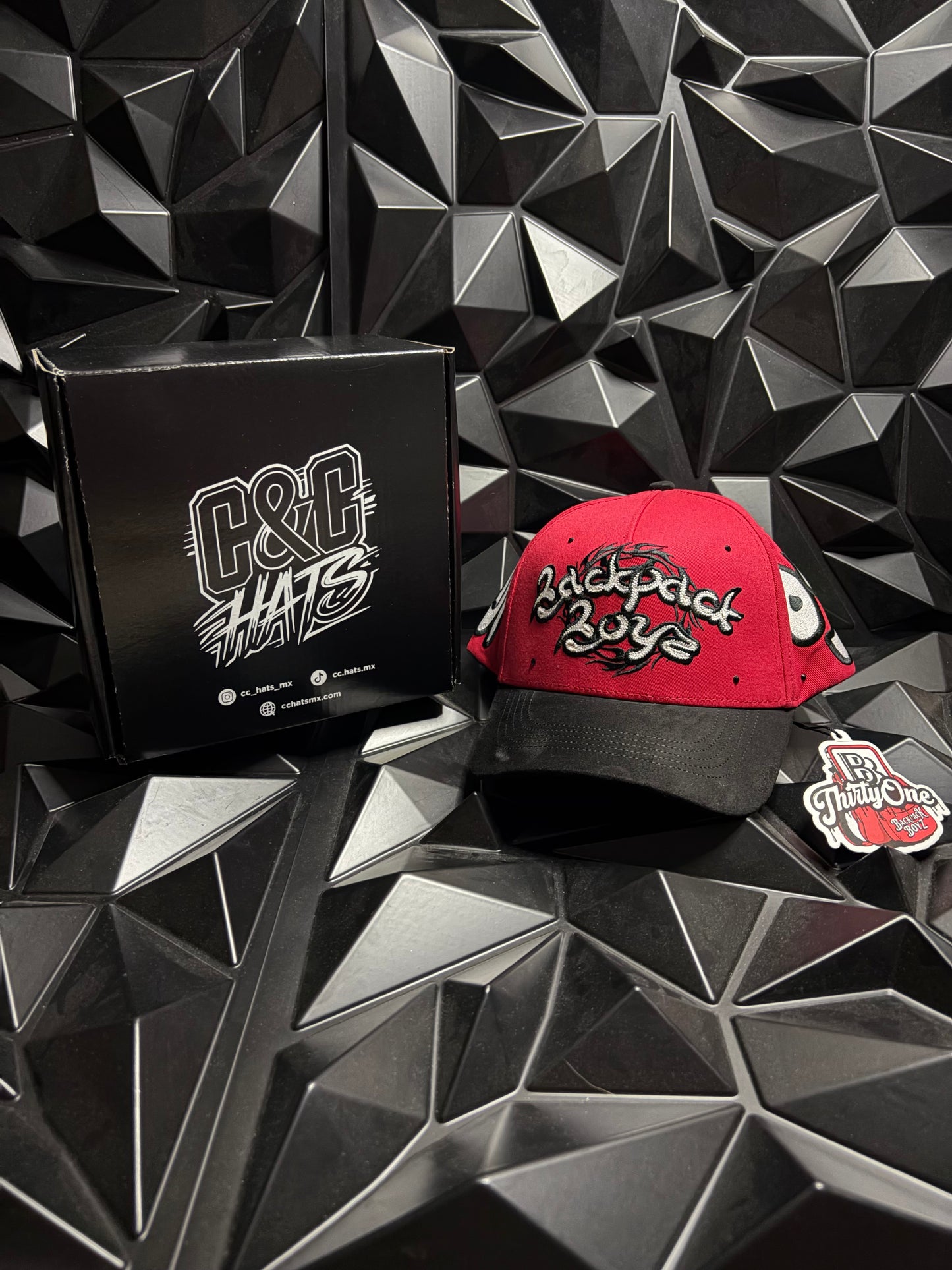 31 HATS - BACK PACK ÁRABE