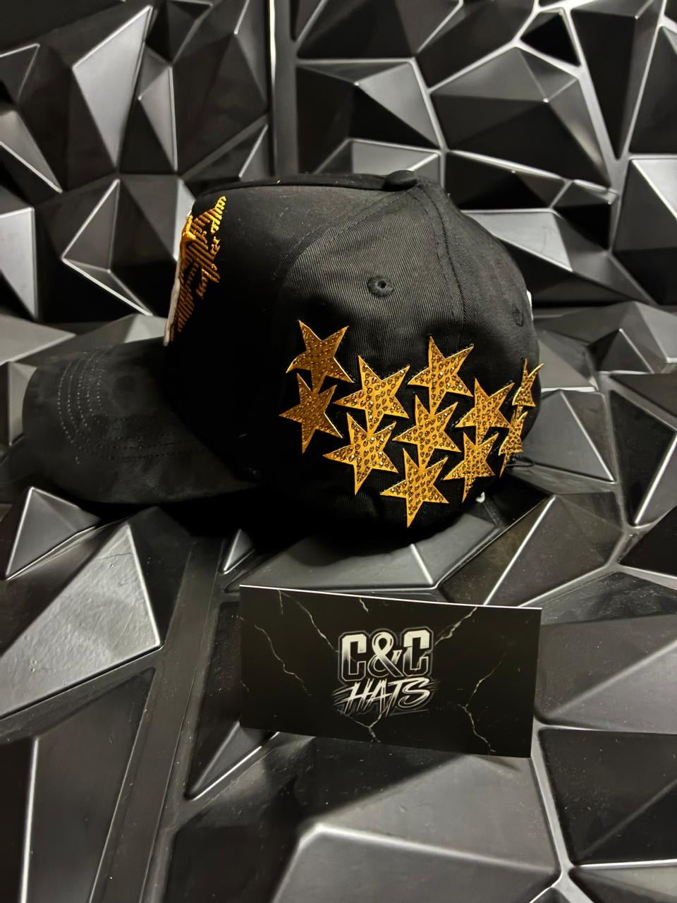 31 HATS - EL MAGO