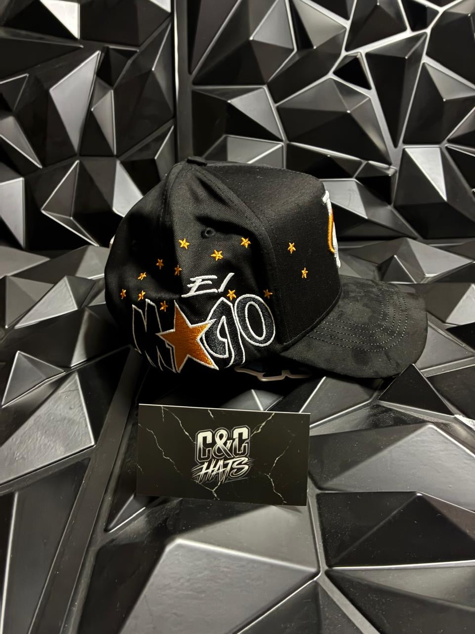31 HATS - EL MAGO